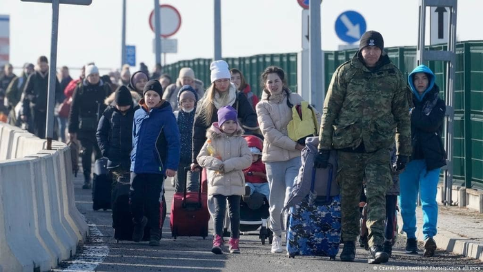 Ukrainian refugees entering Poland on March 7.