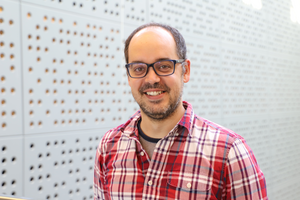 Dr. Eduard Porta, Cancer Immunogenomics Group Leader at the Josep Carreras Leukaemia Research Institute