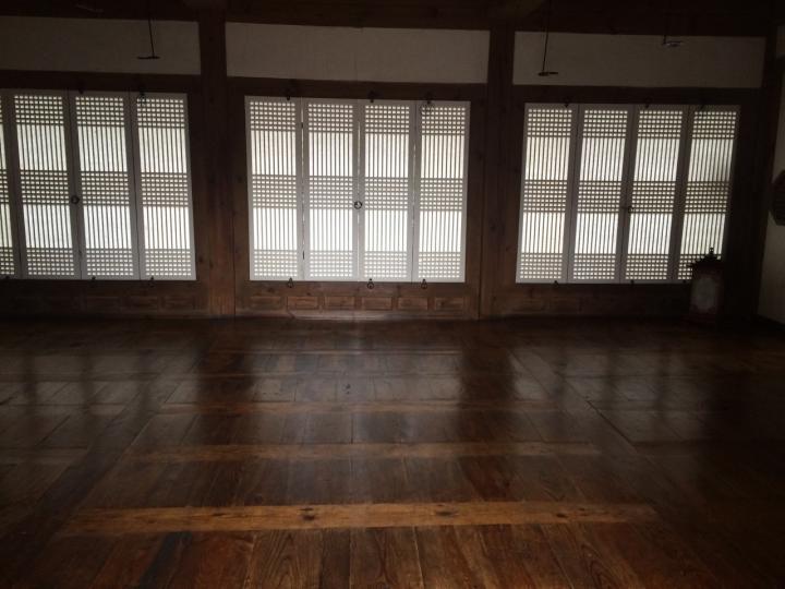 Hanoks' Architectural Excellence and Acoustical Strengths