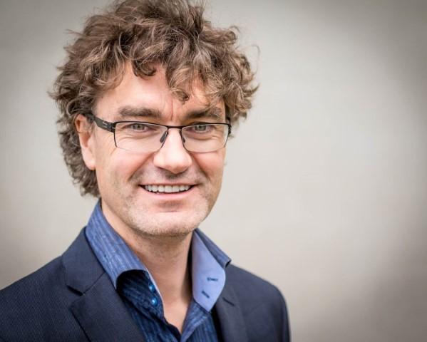 Associate Professor Giles Newton-Howes