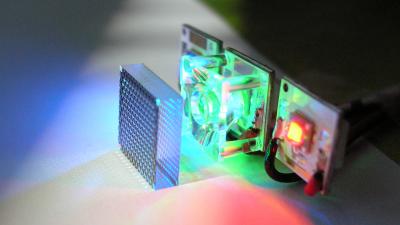 Mini-Projector for Smartphones [IMAGE] | EurekAlert! Science News Releases