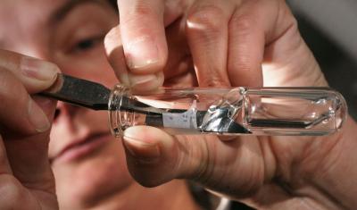 Glass Cylinder with Carbon Nanotubes