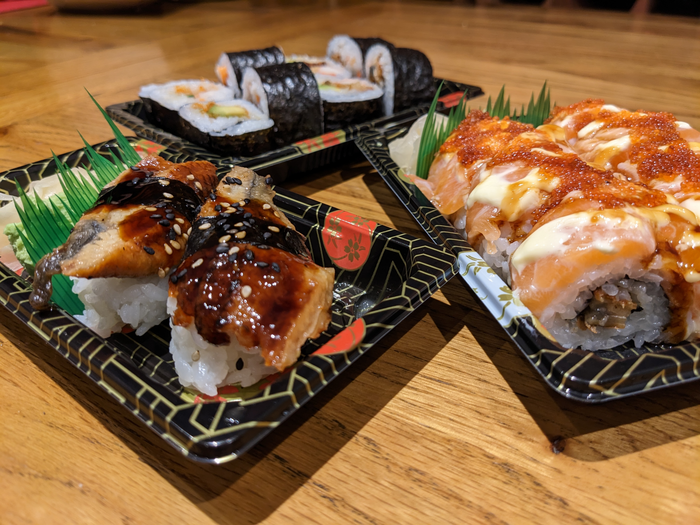 Eel sushi dishes