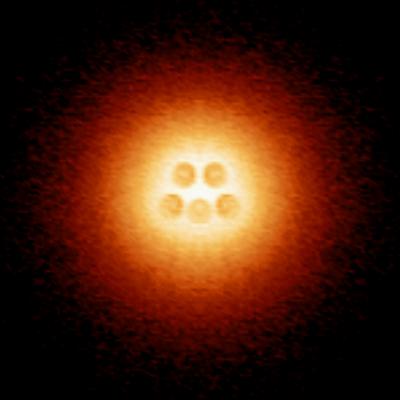 Artificial Nucleus and Atomic Collapse