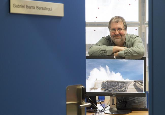 Researching Mutriku's Wave Farm