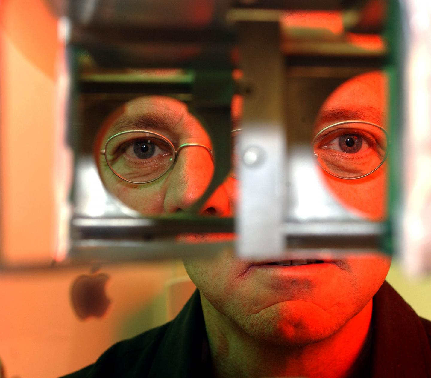 Binocular Rivalry Instrument