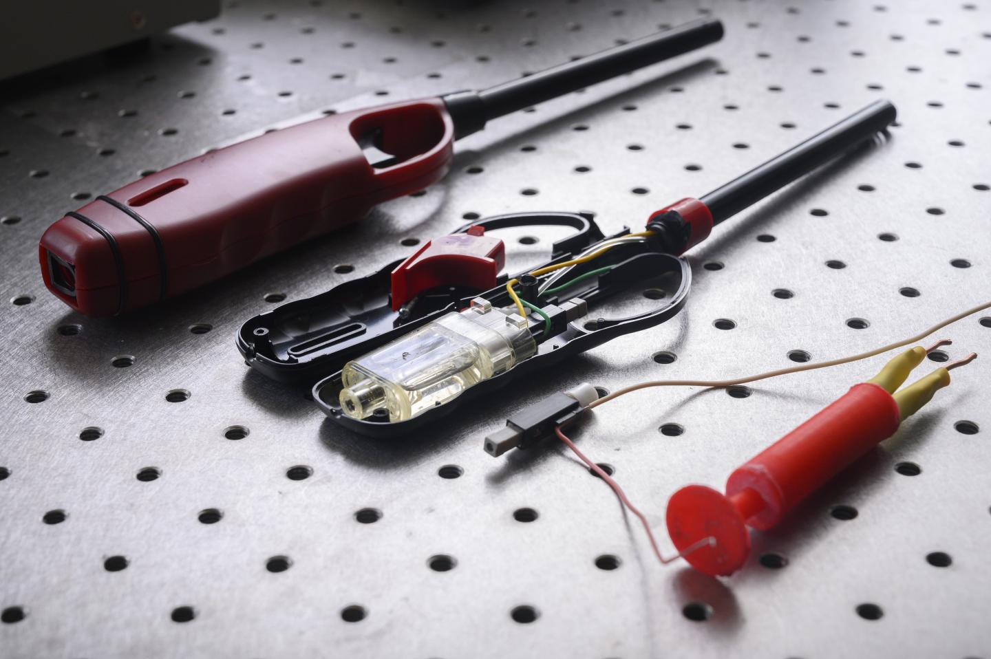 Common Lighter, the Piezoelect [IMAGE] EurekAlert! Science News Releases