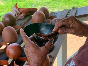 Gourds made by Indigenous women supplied the European luxury market in the 18th century