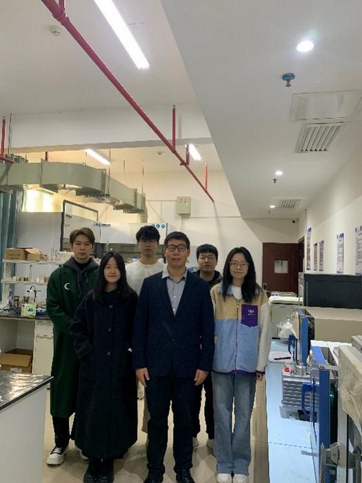 The accompanying picture features Professor Yingdu Liu and his research group from School of Materials Science and Technology, Xiangtan University.