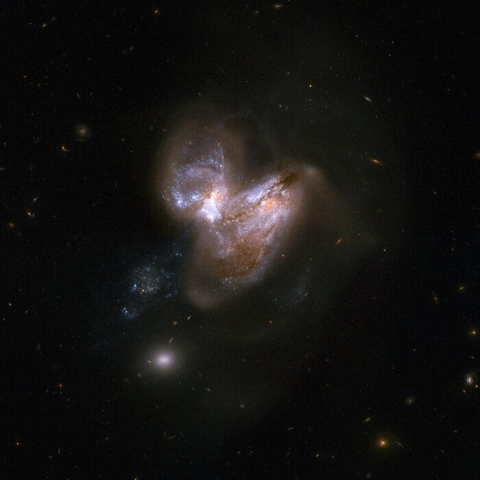 NGC 3690