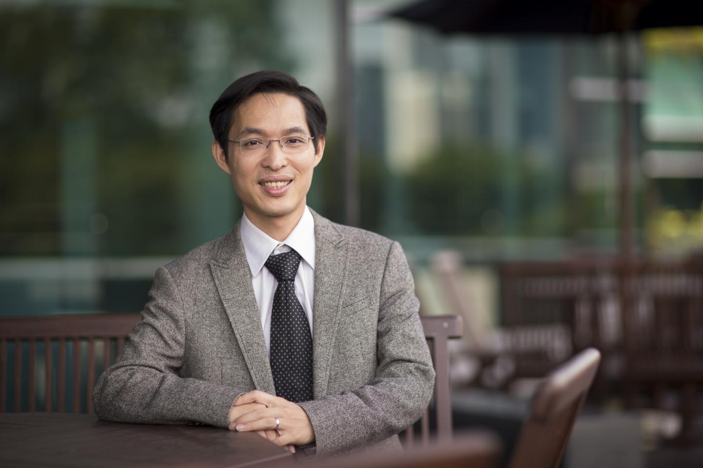 SMU School of Information Systems Assoc Prof Steven Hoi