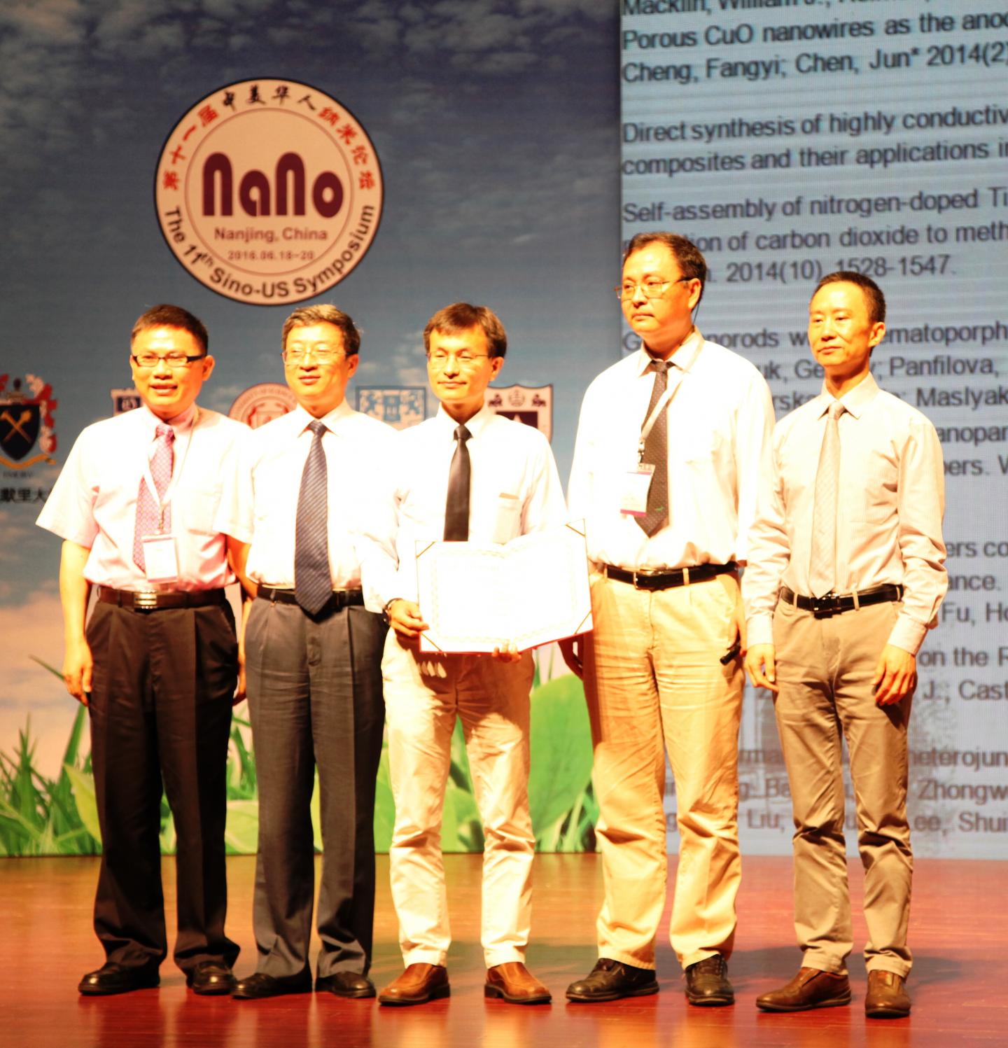 Yadong Li, Yong Li, Peidong Yang, Hongjie Dai, Lu Ye