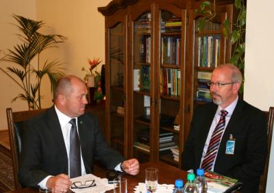 Tim Benton and Polish Agriculture Minister Marek Sawicki