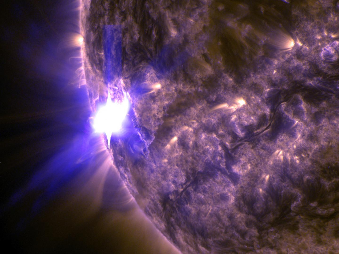 NASA's SDO Captures Images Of A Mid-Level Solar Flare
