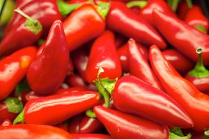 Asymmetric placebo effect in response to spicy food