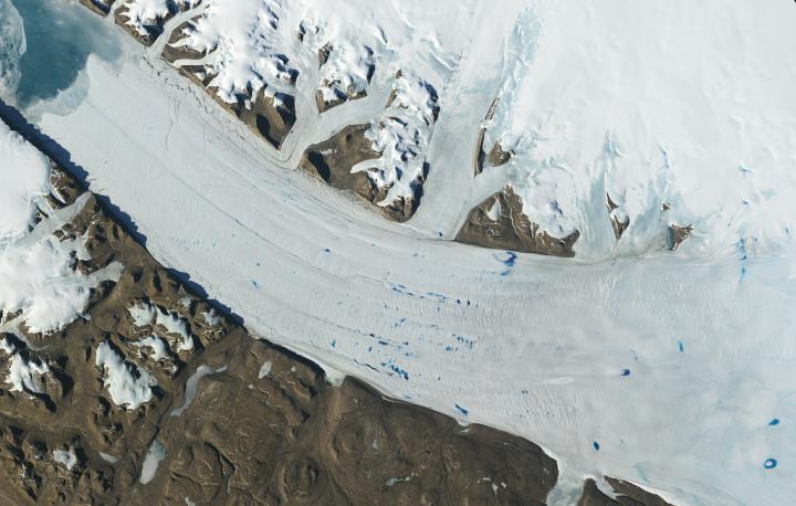 Ice in Motion: Satellites Capture Decades of Change