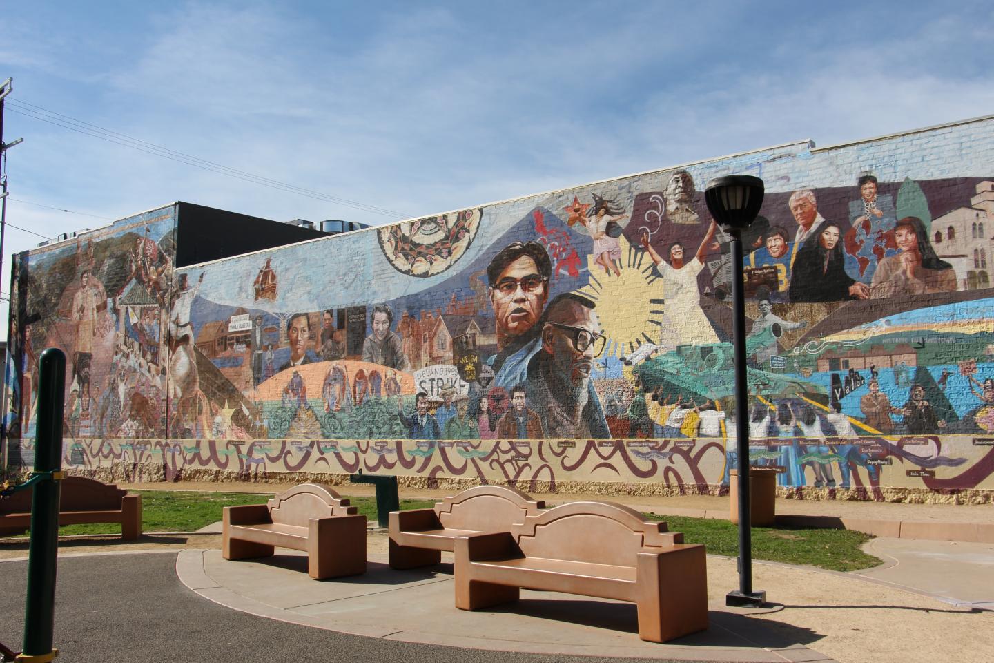 Gintong Kasaysayan, Gintong Pamana mural in Historic Filipinotown