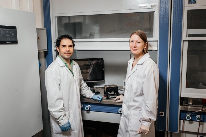 TPU researchers Raul David Rodriguez Contreras and Evgeniya Sheremet