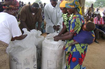 Purdue Improved Cowpea Storage Bags Demonstration