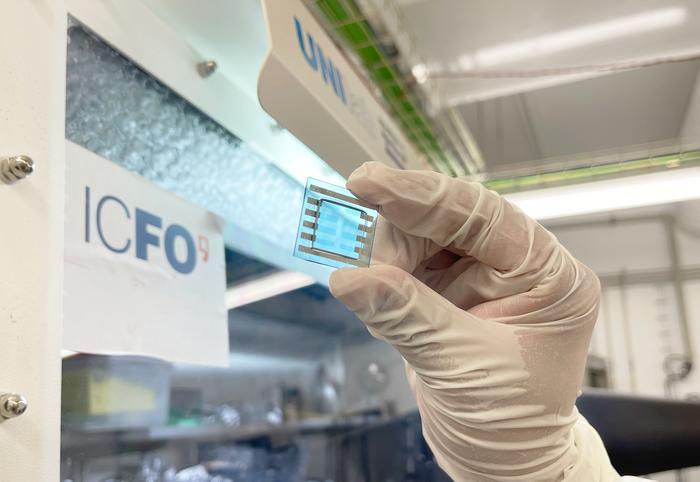 A transparent organic solar cell developed by Francisco Bernal from the Organic Nanostructured Photovoltaics research group at ICFO