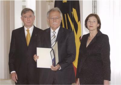 Argonne's Walter Henning Honored by German President