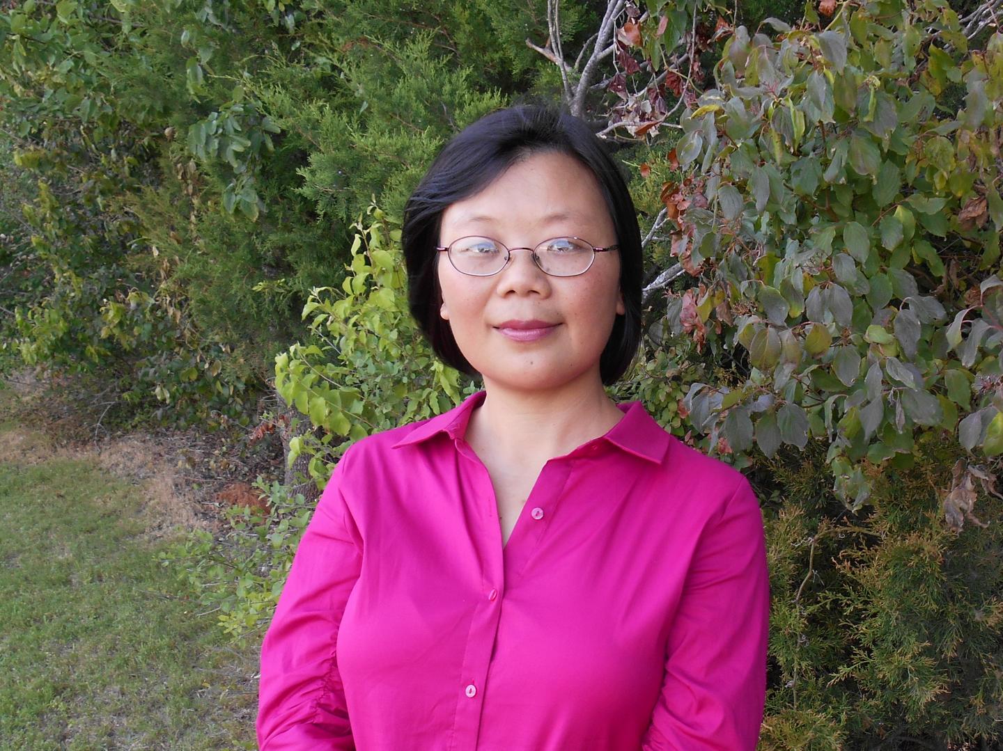 Lingjiang Lora Tu, Ph.D., Assistant Clinical Professor of Marketing in Baylor University