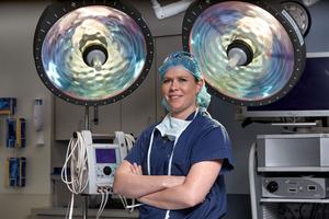 Dr. Lauren Geaney in operating room