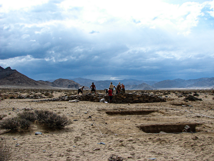 Excavation of the Xiongnu Elite Tomb 64