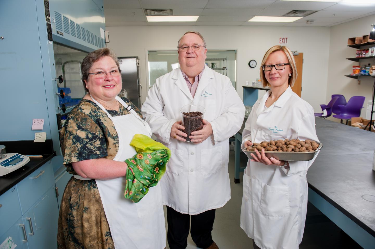 Study Finds Recipes with Hand-Washing, Temperature Reminders Improve Food Safety