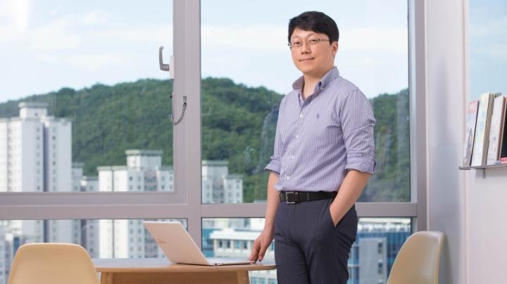 Professor Jungho, Ulsan National Institute of Science and Technology(UNIST) 