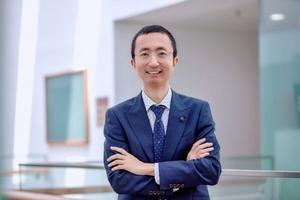 SMU Associate Professor Wang Rencheng