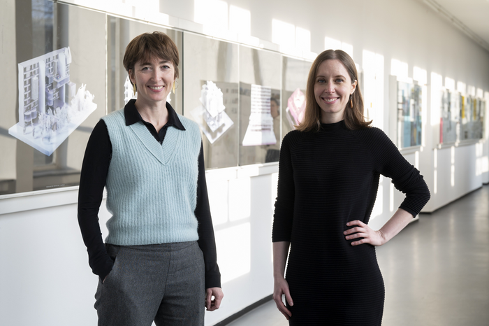 New tandem professorship at KIT: Architect Caroline Karmann (left) and computer scientist Kathrin Gerling (right) will conduct joint research. (Photo: Tanja Meißner, KIT)