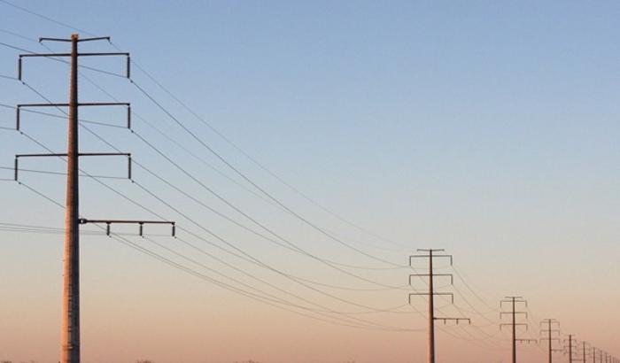 Optimizing energy use for reliable power supply with sustainable microgrids