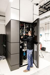 Cryo-electron microscope at ISTA