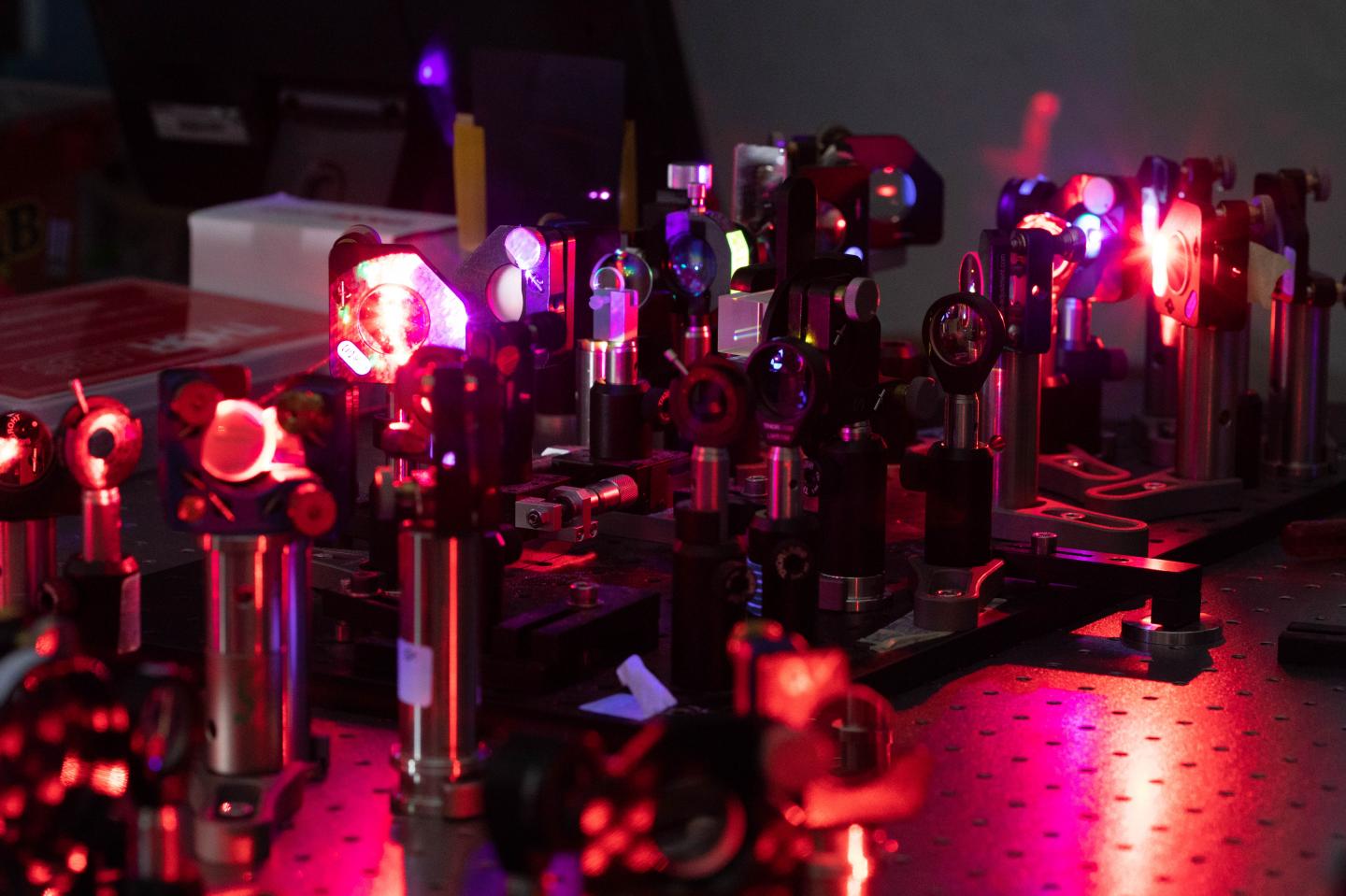Ultra-short pulse lasers used at the Physics Department of the Politecnico di Milano to study photovoltaic cells