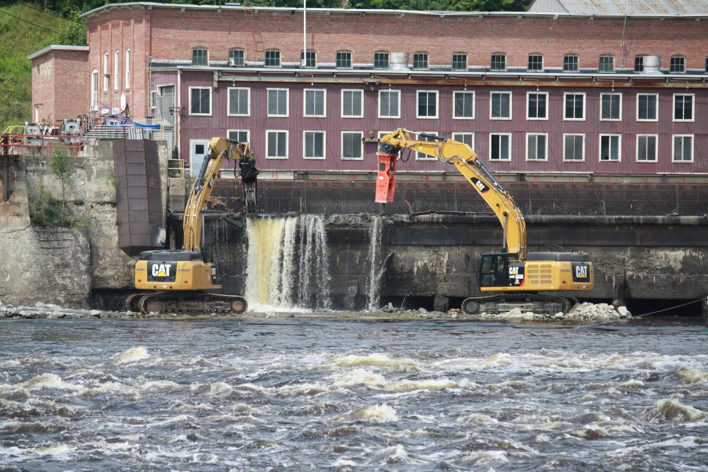 Excavators Begin the Breaching of Veazie Dam