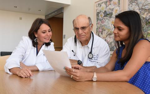 Drs. Elisabeth D. Martinez, Dr. John Minna, and Dr. Maithili Dalvi, UT Southwestern Medical Center 