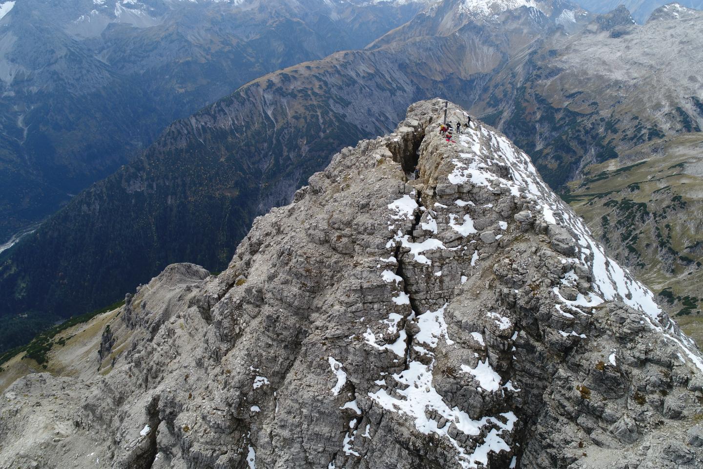 The summit of the Hochvogel in Allg&auml;u is breaking in two
