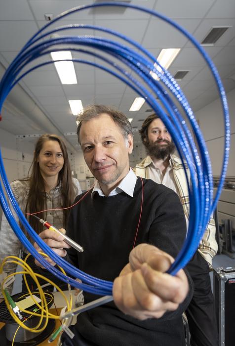 From left: Lisa Strasser, Werner Lienhart and Vlad Dumitru from the Institute of Engineering Geodesy and Measurement Systems at TU Graz.