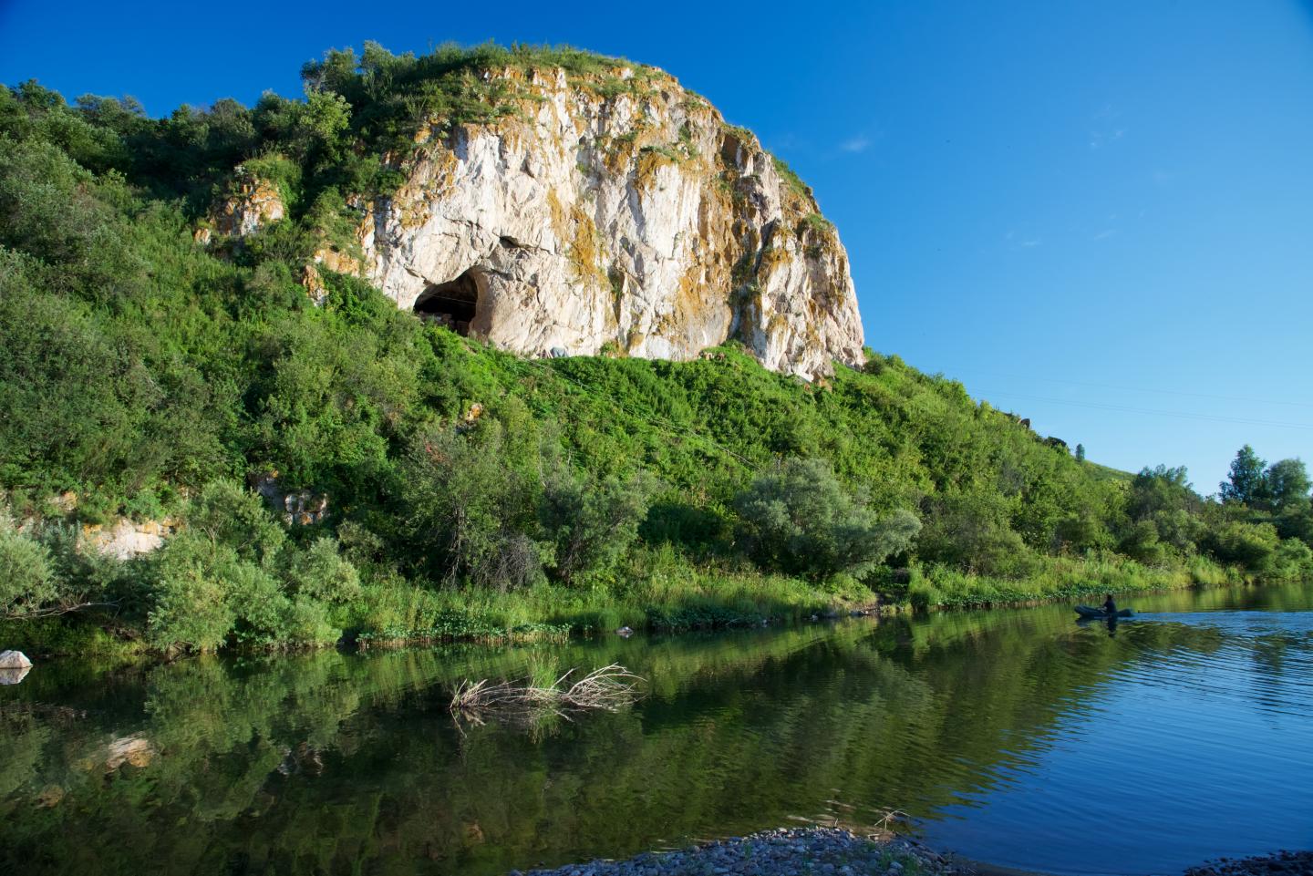 Chagyrskaya Cave