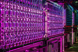 An enclosed and modular photobioreactor used to produce Spirulina.