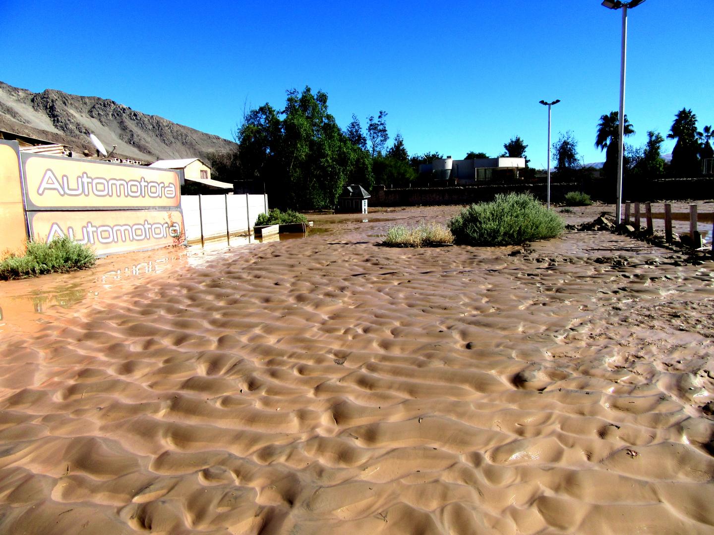 Sedimentary record of catastrophic floods in the Atacama Desert