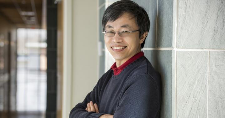 Yushan Yan named Fellow of the National Academy of Inventors (NAI)