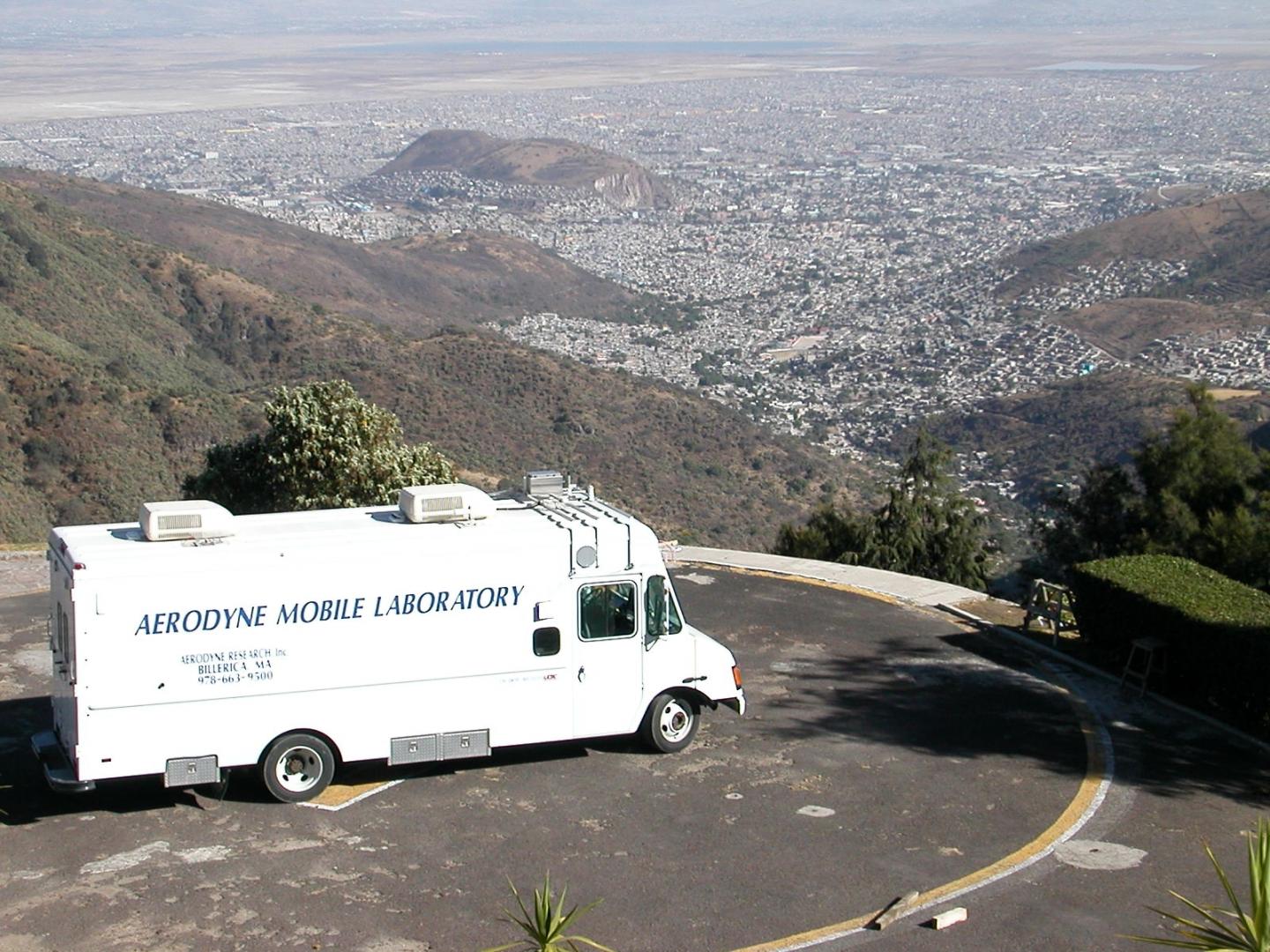 A Mobile Air Sampling Laboratory
