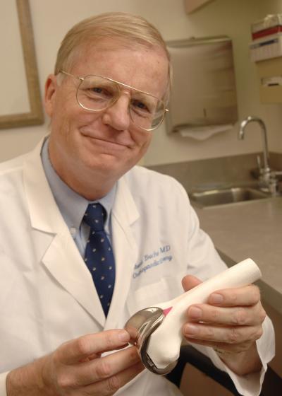 Orthopaedic Surgeon Dr. Robert Bucholz
