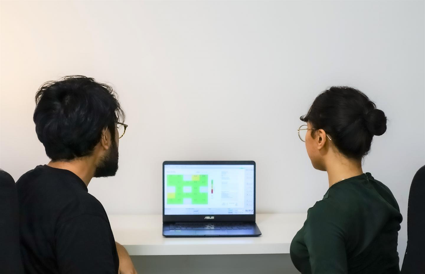 Physical presence of spouse alters how parents' brains respond to stimuli from children, finds NTU Singapore study