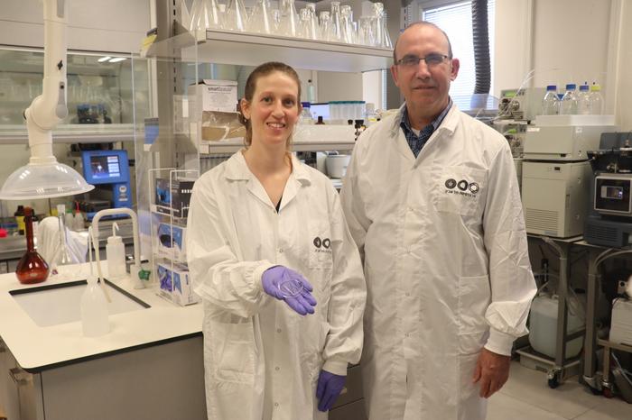 (Left to right): Gal Finkelstein-Zuta and Prof. Ehud Gazit.