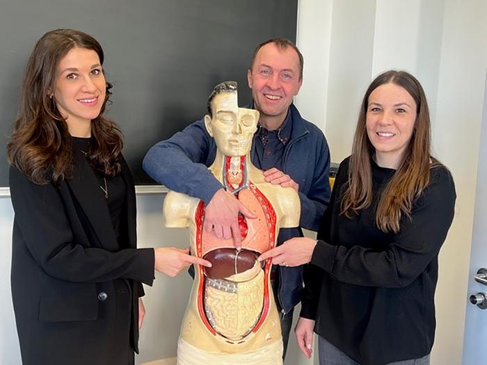 Professor Dr Eckhard Lammert with his colleagues Paula Follert and Dr Linda Große-Segerath