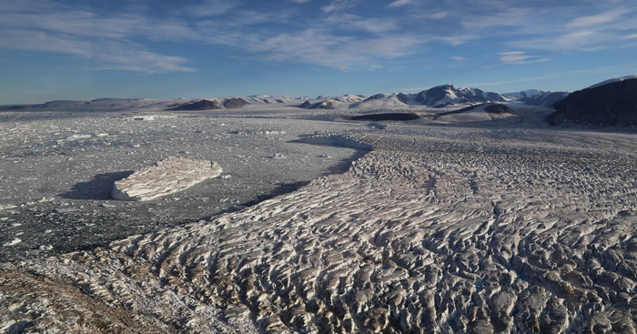 Retreat of Northern Hemisphere Marine-Terminating Glaciers, 2000–2020