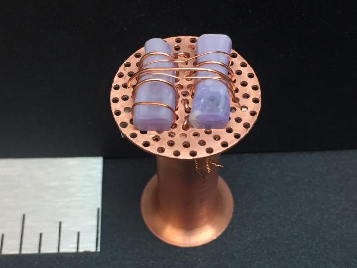 Ytterbium Crystal UT